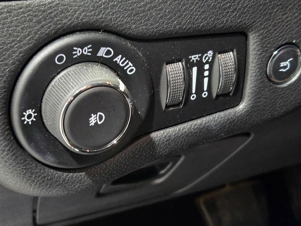 used 2019 Jeep Cherokee car, priced at $22,475