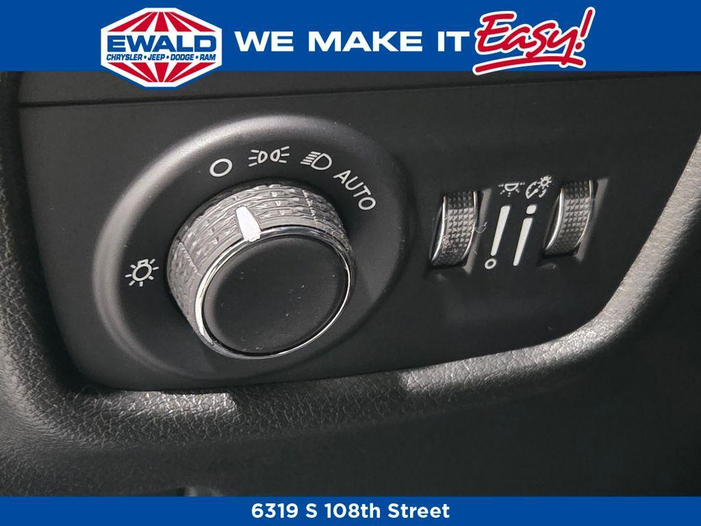 new 2025 Jeep Grand Cherokee L car, priced at $44,631