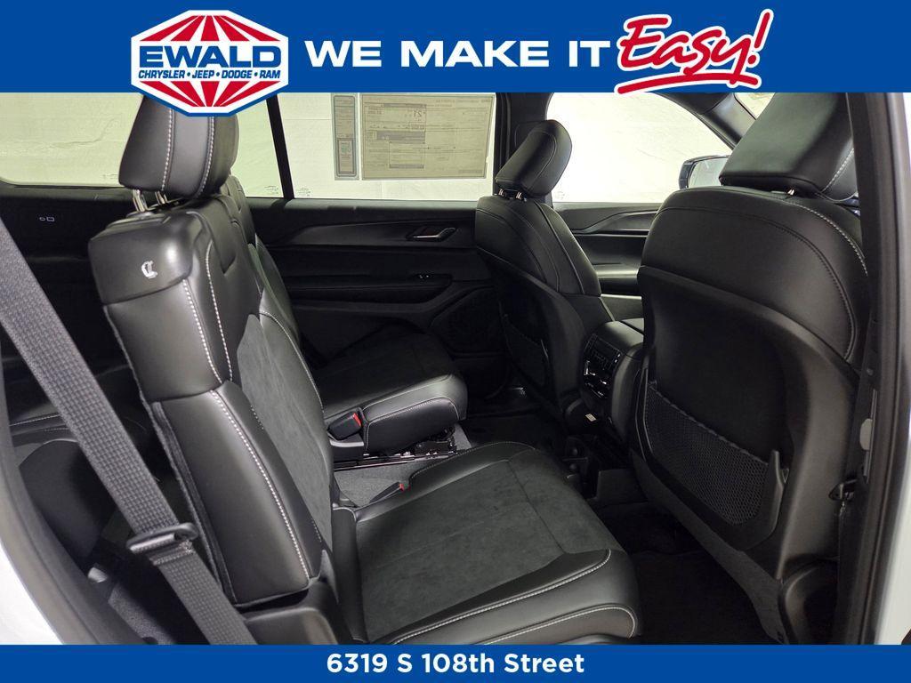 new 2025 Jeep Grand Cherokee L car, priced at $44,631