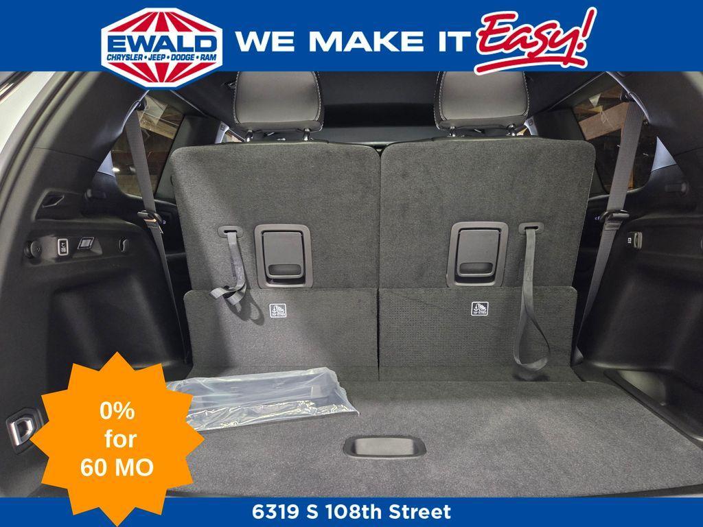 new 2025 Jeep Grand Cherokee L car, priced at $43,381