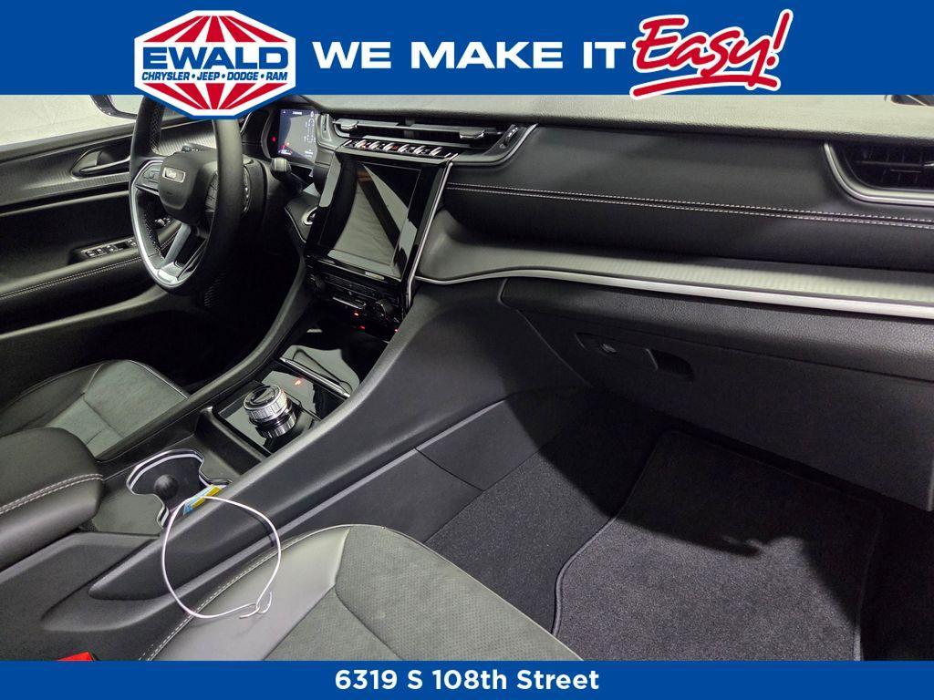 new 2025 Jeep Grand Cherokee L car, priced at $44,631