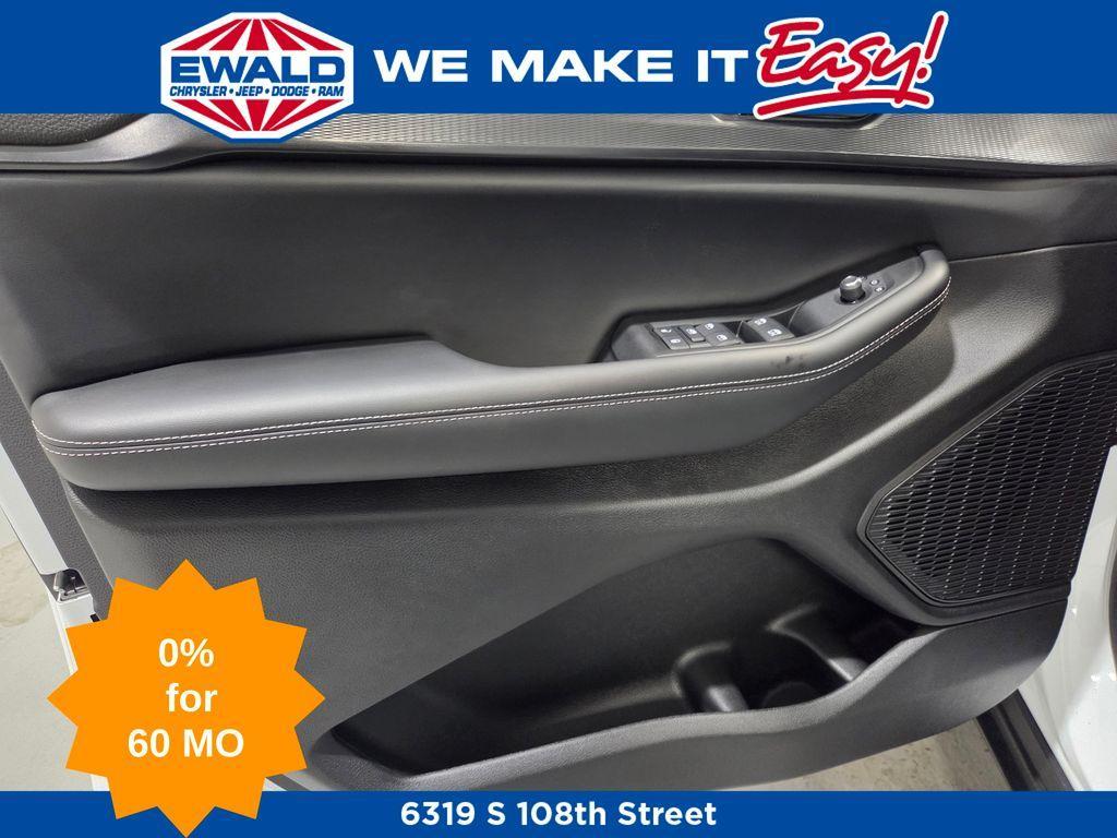 new 2025 Jeep Grand Cherokee L car, priced at $43,381