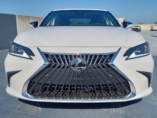 new 2024 Lexus ES 300h car, priced at $54,900