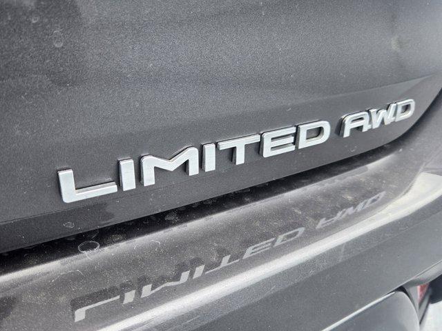 used 2023 Toyota Highlander car, priced at $44,389