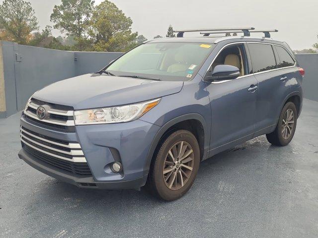 used 2018 Toyota Highlander car, priced at $25,922