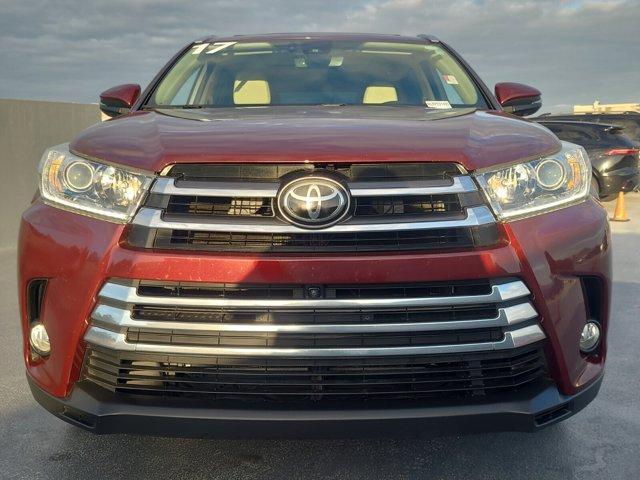 used 2017 Toyota Highlander car, priced at $26,399