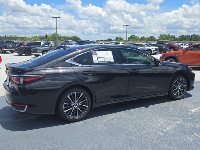 new 2025 Lexus ES 300h car, priced at $50,815