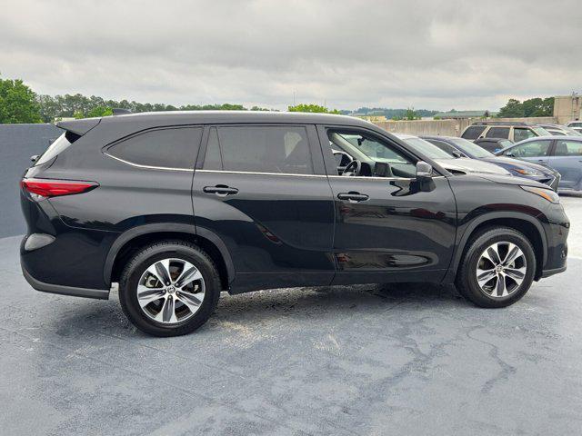 used 2023 Toyota Highlander car, priced at $37,148