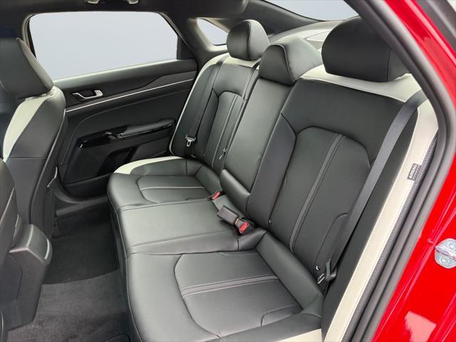 new 2025 Kia K5 car, priced at $30,552