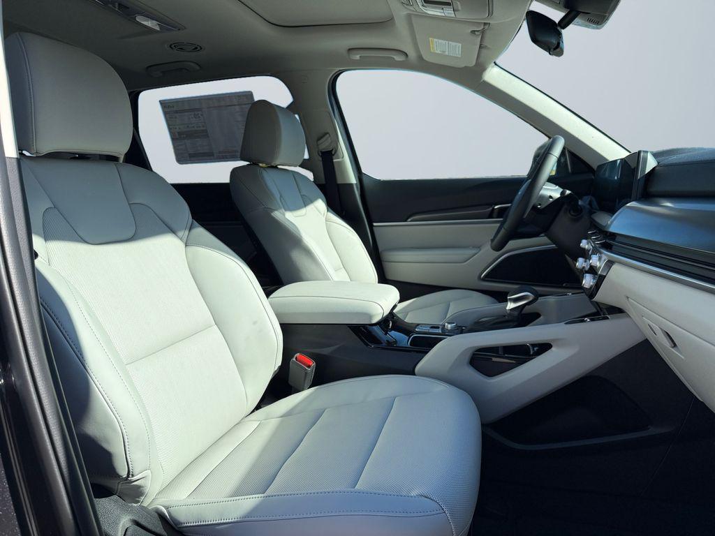 new 2025 Kia Telluride car, priced at $41,395