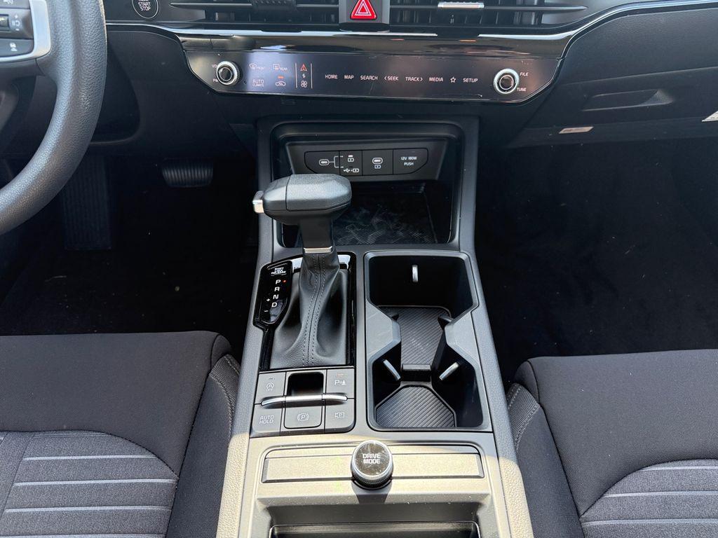 new 2025 Kia K5 car, priced at $27,653