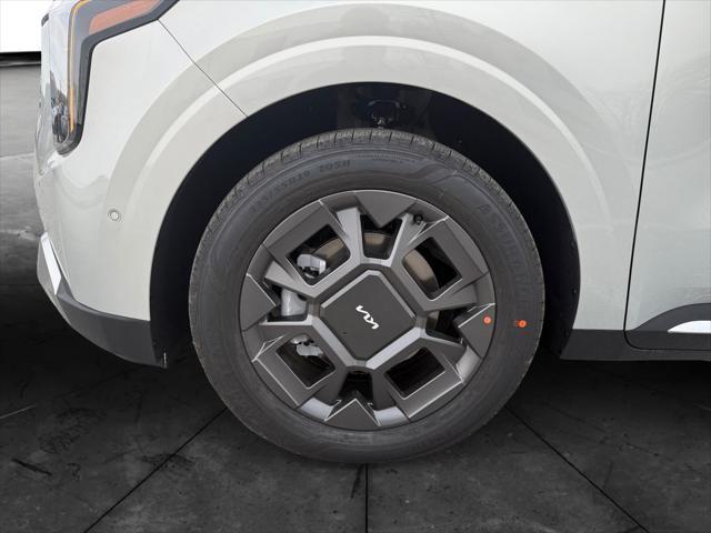 new 2025 Kia Carnival Hybrid car, priced at $47,688