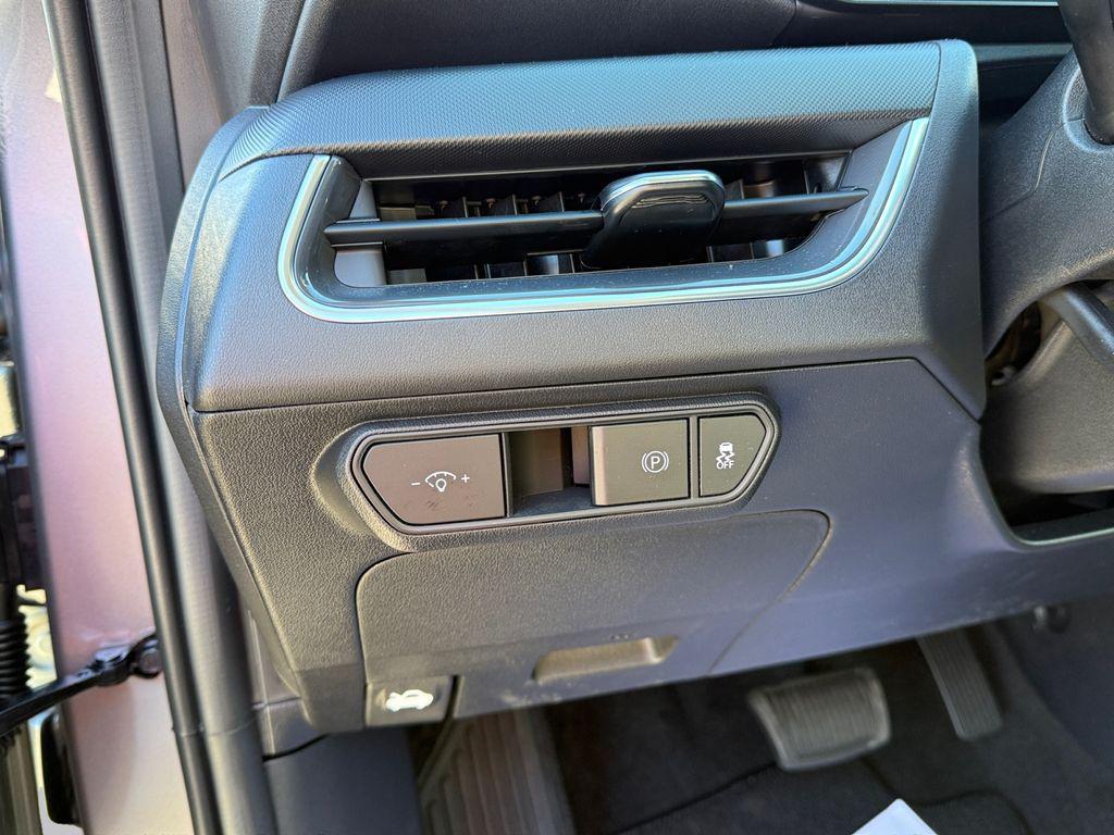 new 2025 Kia K4 car, priced at $24,286