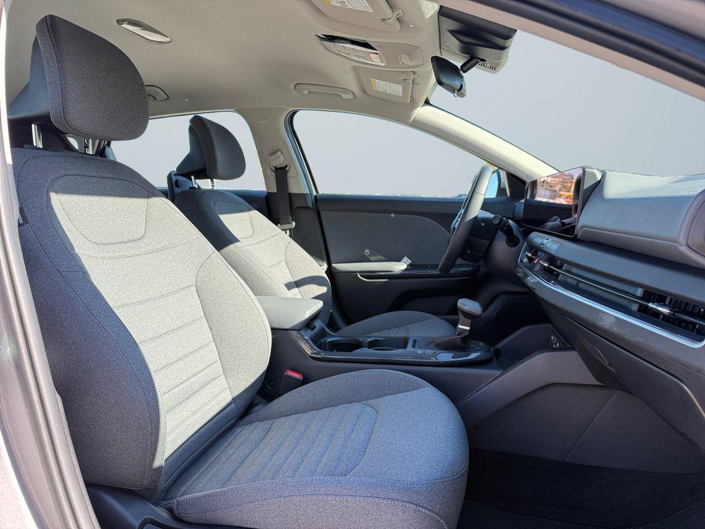 new 2025 Kia K4 car, priced at $24,286