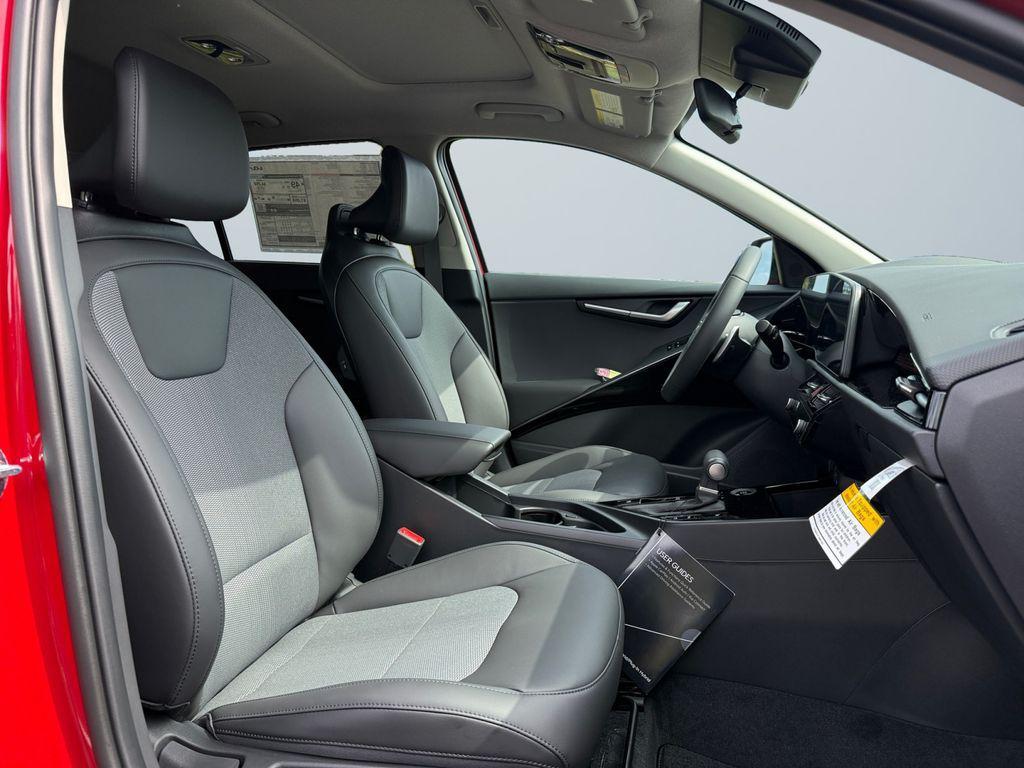 new 2025 Kia Niro car, priced at $32,693