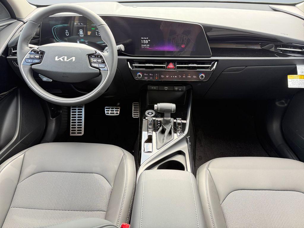 new 2025 Kia Niro car, priced at $32,693