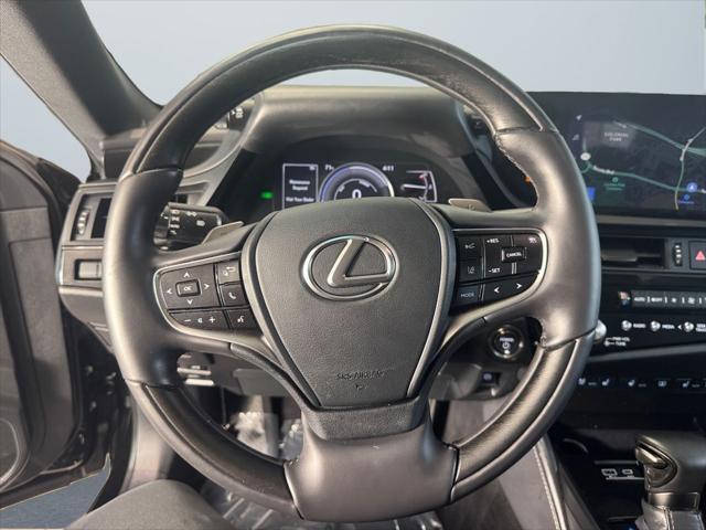 used 2023 Lexus ES 300h car, priced at $40,000