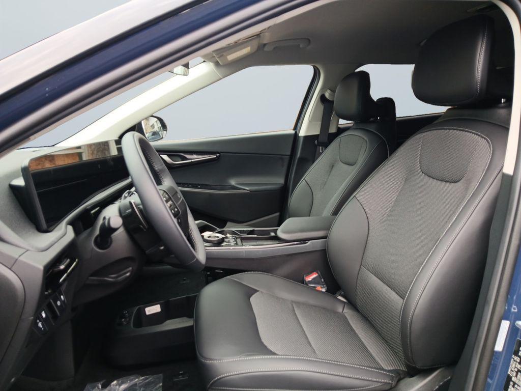 new 2025 Kia EV6 car, priced at $41,500