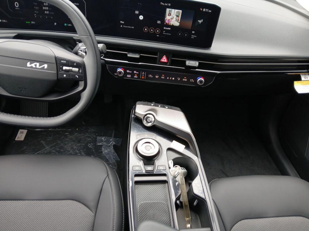 new 2025 Kia EV6 car, priced at $41,500