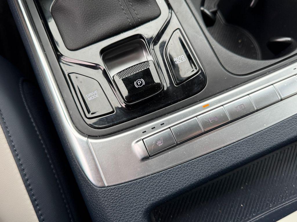 used 2025 Kia Carnival car, priced at $37,000