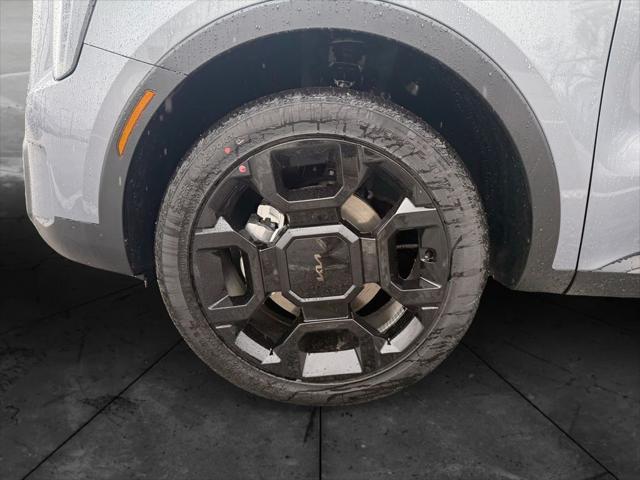 new 2025 Kia Sorento car, priced at $41,693