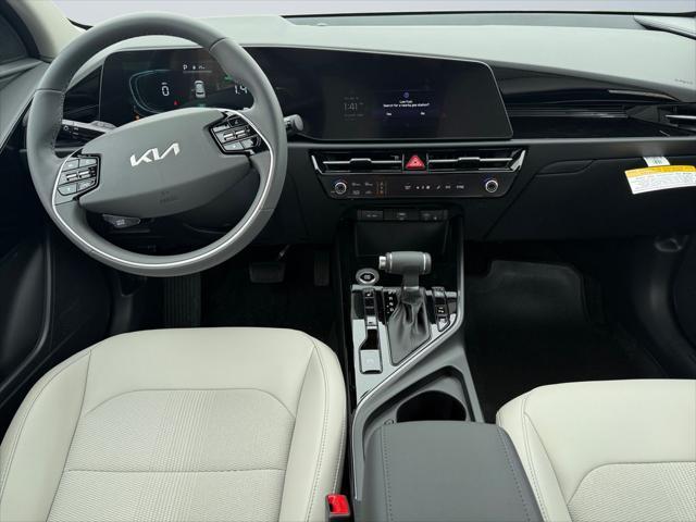 new 2025 Kia Niro car, priced at $30,106
