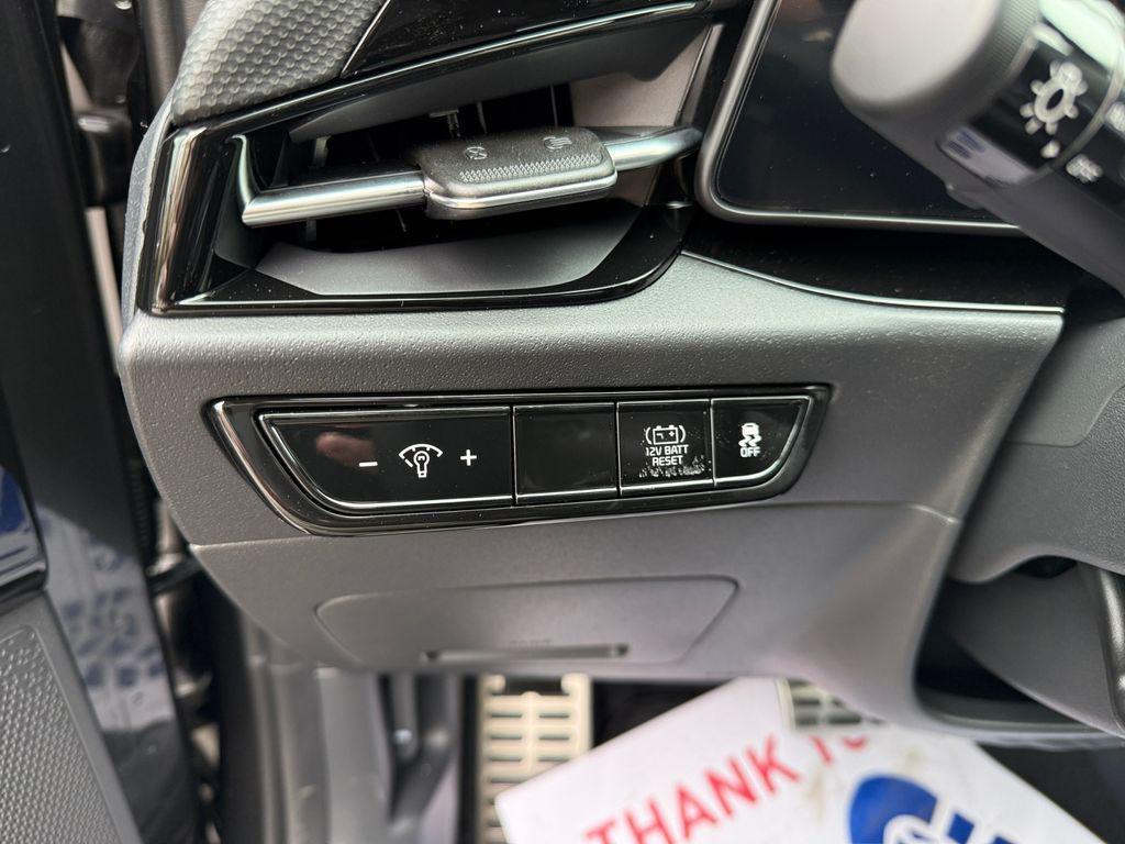 new 2025 Kia Niro car, priced at $32,741