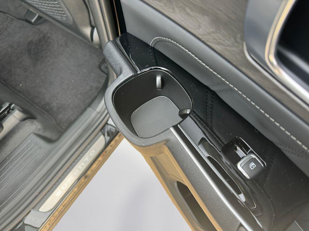 new 2025 Kia Sorento car, priced at $40,500