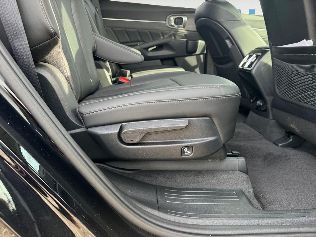 new 2025 Kia Sorento car, priced at $40,500