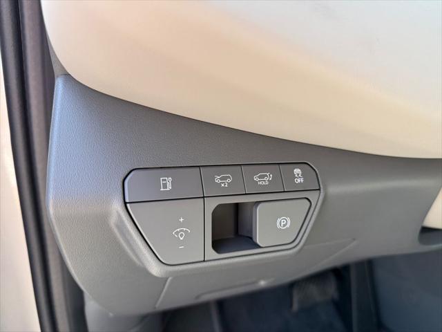 new 2026 Kia EV9 car, priced at $64,622