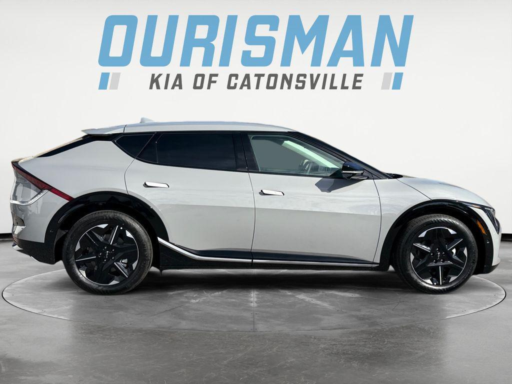 new 2025 Kia EV6 car, priced at $54,413