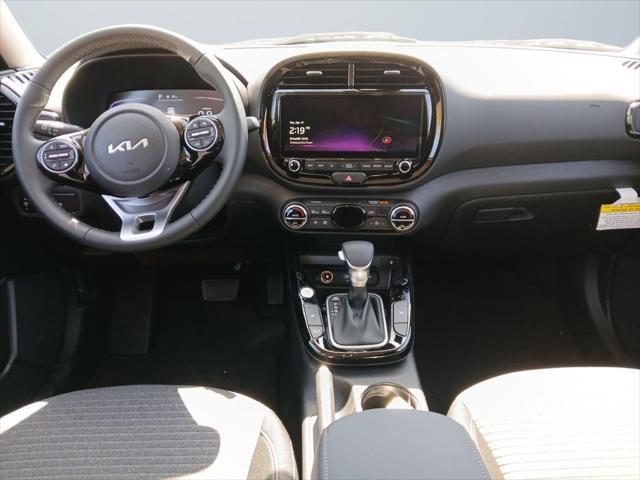 new 2025 Kia Soul car, priced at $25,306