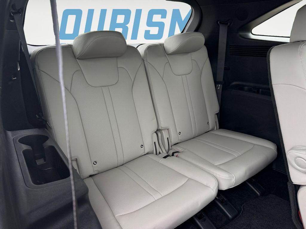 new 2025 Kia Sorento Hybrid car, priced at $40,100