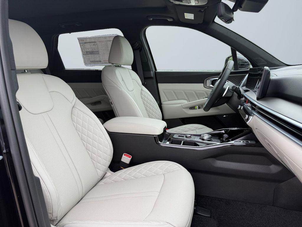new 2025 Kia Sorento Hybrid car, priced at $40,100
