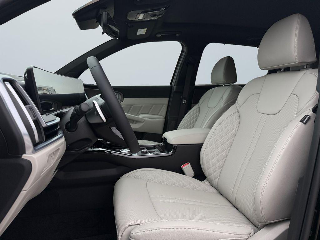 new 2025 Kia Sorento Hybrid car, priced at $40,100