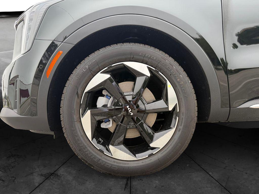 new 2025 Kia Sorento Hybrid car, priced at $40,100