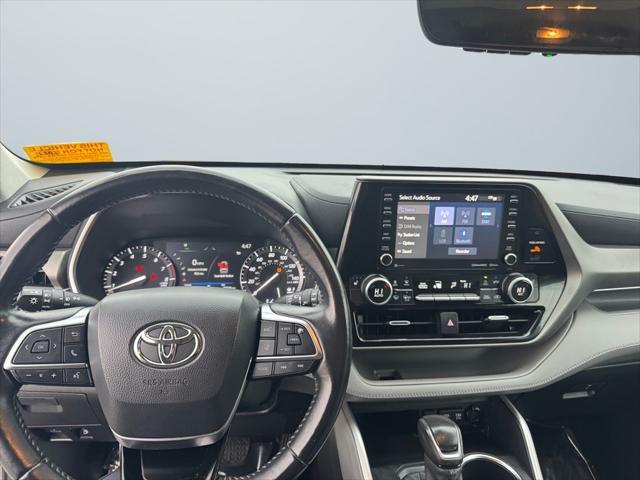 used 2021 Toyota Highlander car, priced at $31,000