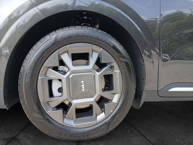 used 2025 Kia Carnival Hybrid car, priced at $47,000