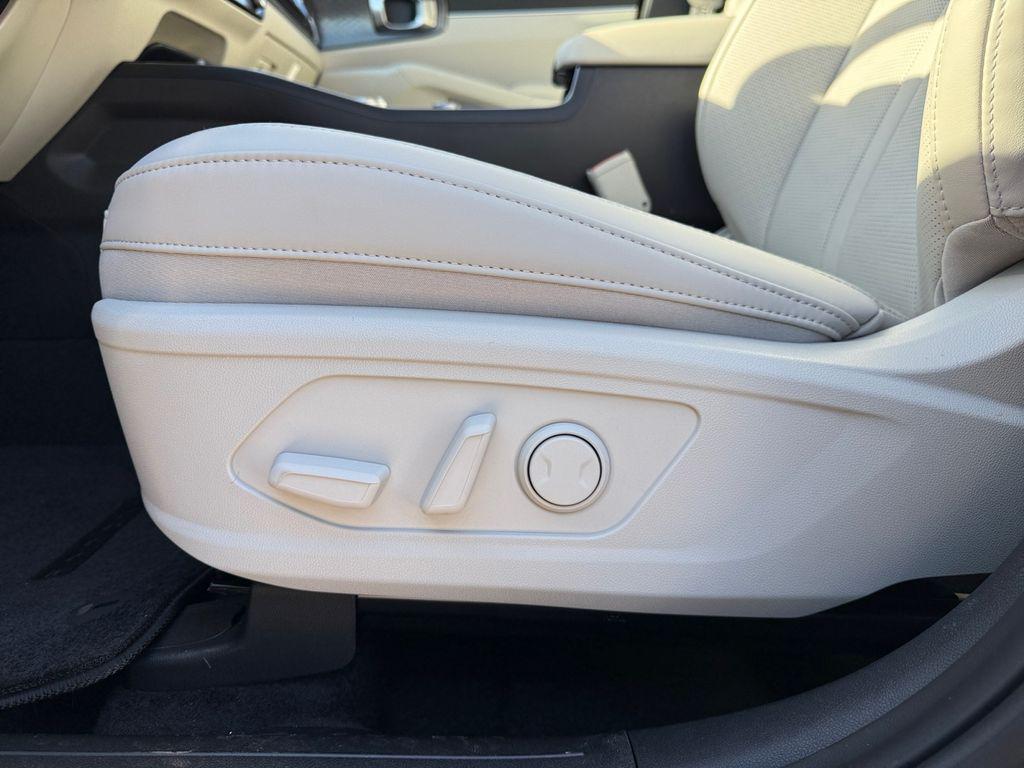 new 2026 Kia Sorento Hybrid car, priced at $40,862