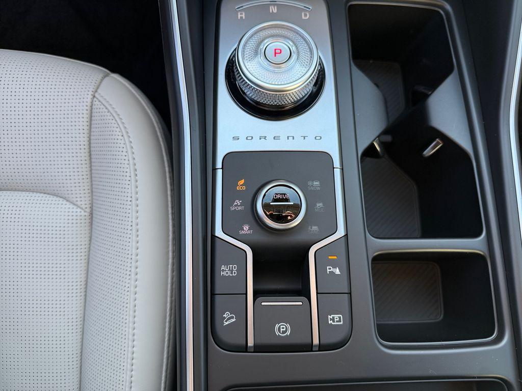 new 2026 Kia Sorento Hybrid car, priced at $40,862
