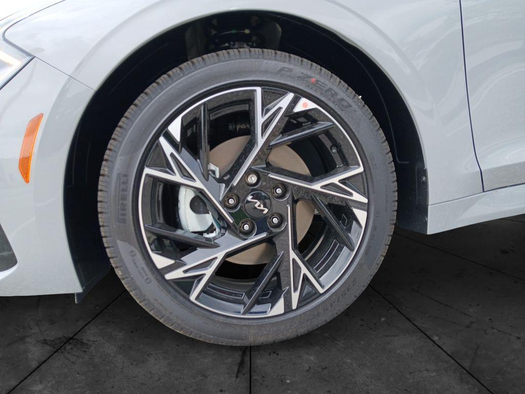 new 2025 Kia K5 car, priced at $30,121