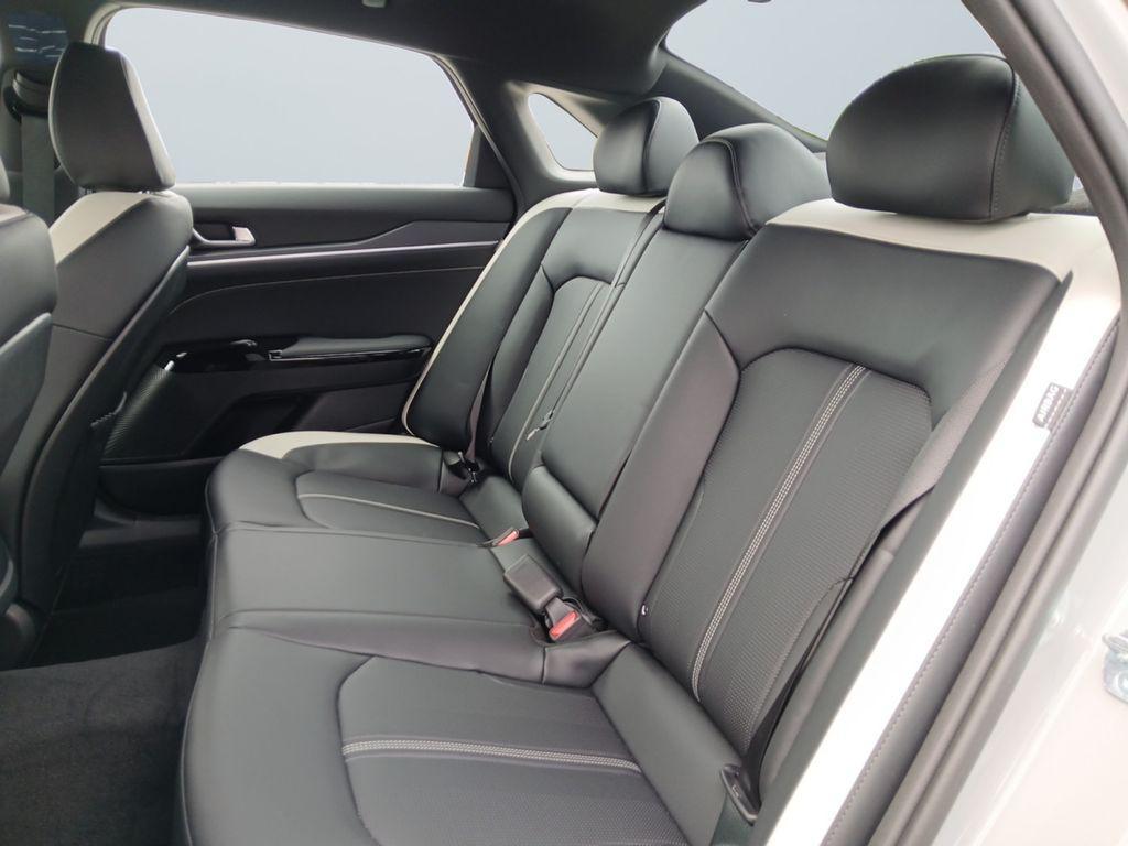 new 2025 Kia K5 car, priced at $30,121
