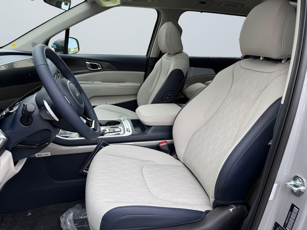 new 2026 Kia Carnival Hybrid car, priced at $48,871