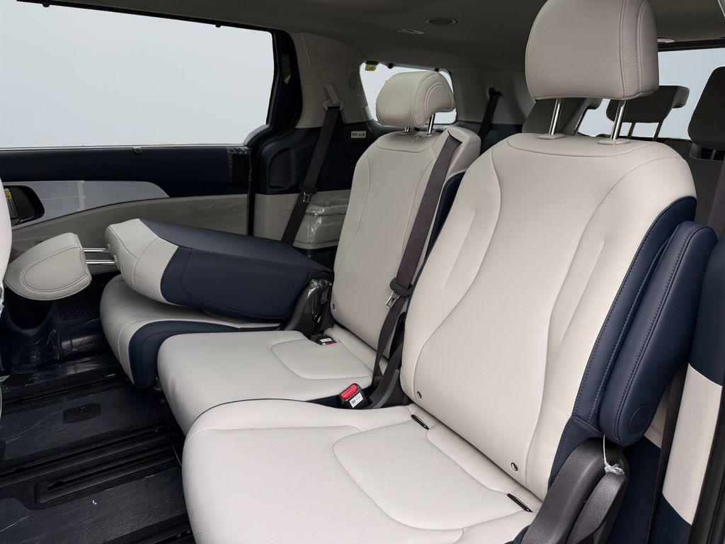new 2026 Kia Carnival Hybrid car, priced at $48,871