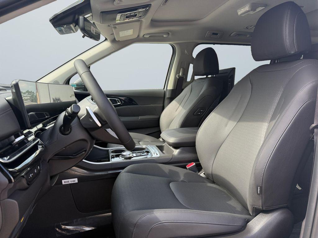 new 2026 Kia Carnival Hybrid car, priced at $55,550