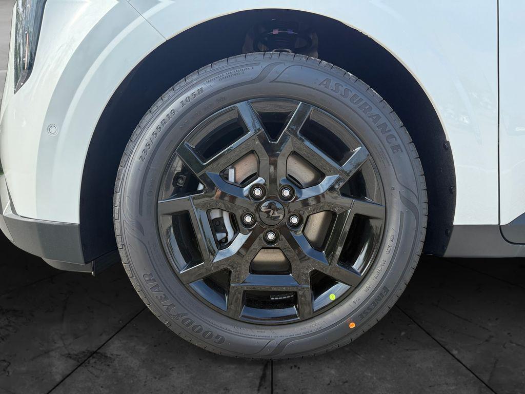 new 2026 Kia Carnival Hybrid car, priced at $55,550