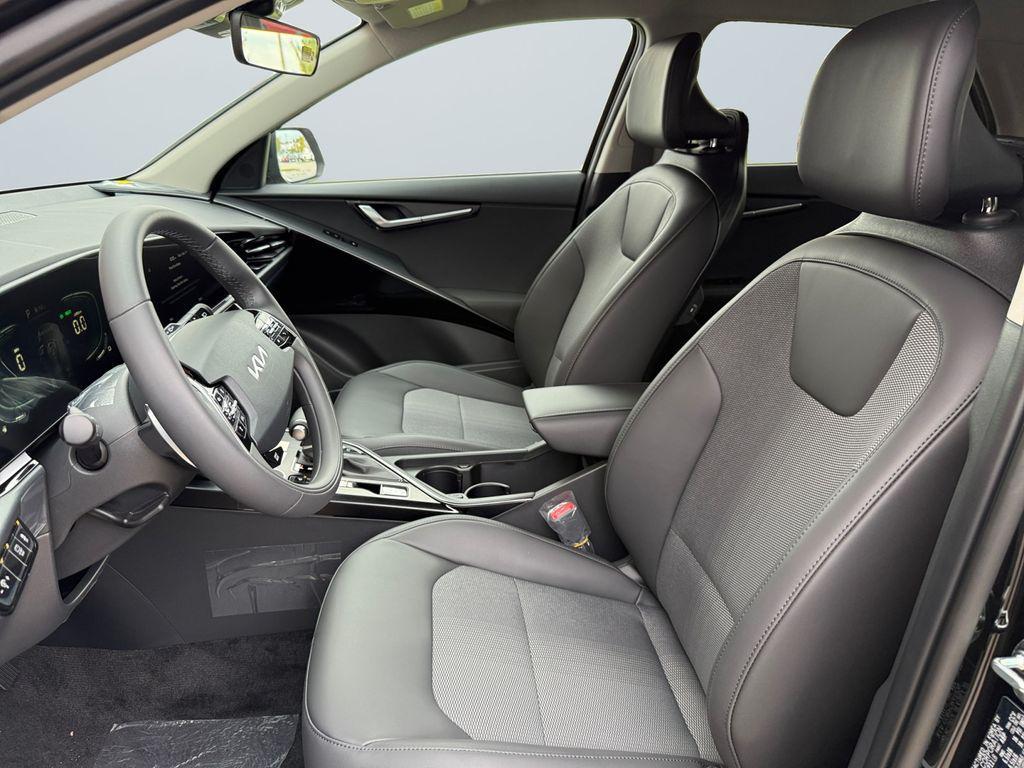 new 2025 Kia Niro car, priced at $30,557