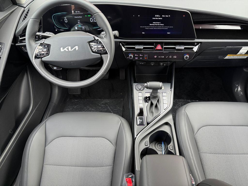 new 2025 Kia Niro car, priced at $30,557