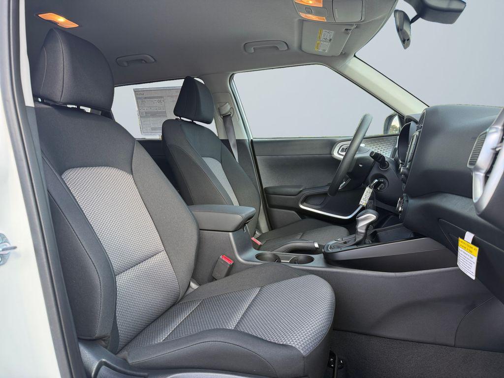 new 2025 Kia Soul car, priced at $18,900
