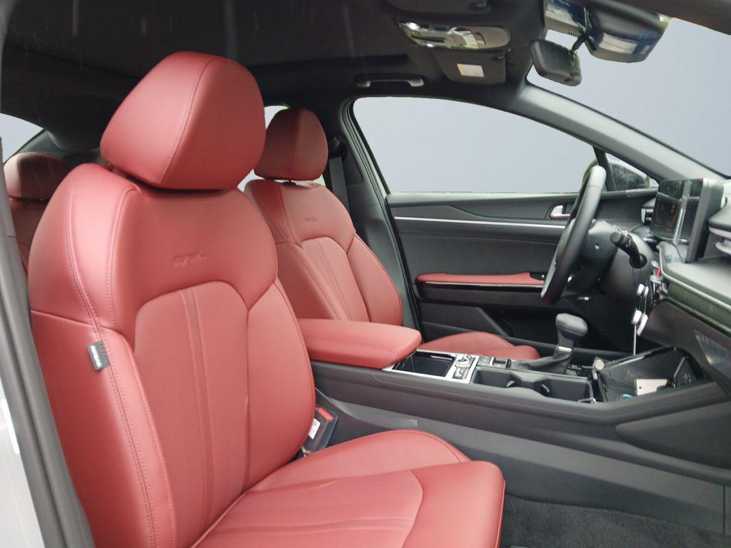 new 2025 Kia K5 car, priced at $32,301